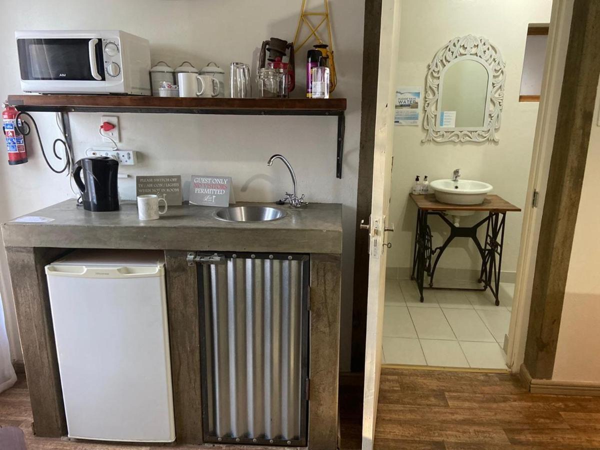 Cape Karoo Guesthouse 보퍼트웨스트 외부 사진