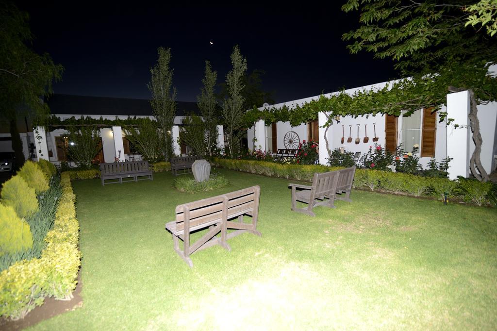 Cape Karoo Guesthouse 보퍼트웨스트 외부 사진